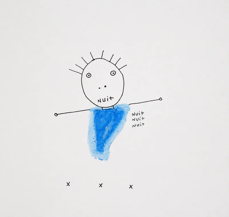 Personnage à la tête ronde rayonnante sur papier blanc, tache bleue, mot NUIT répété